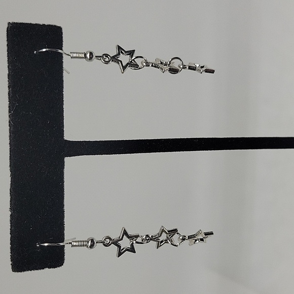 Star Dangle Silver Tone 2" Earrings - Picture 1 of 1